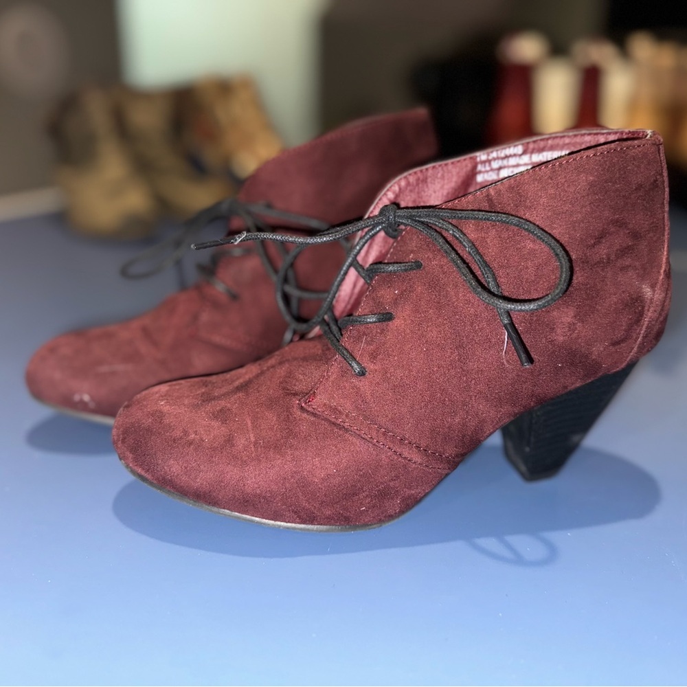 Maroon burgundy booties size 7